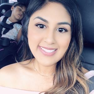 Meet your Posher, Alexandrea